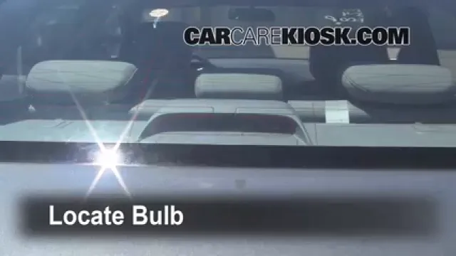 2010 Hyundai Elantra GLS 2.0L 4 Cyl. Éclairage Feu de freinage central (remplacer l'ampoule)